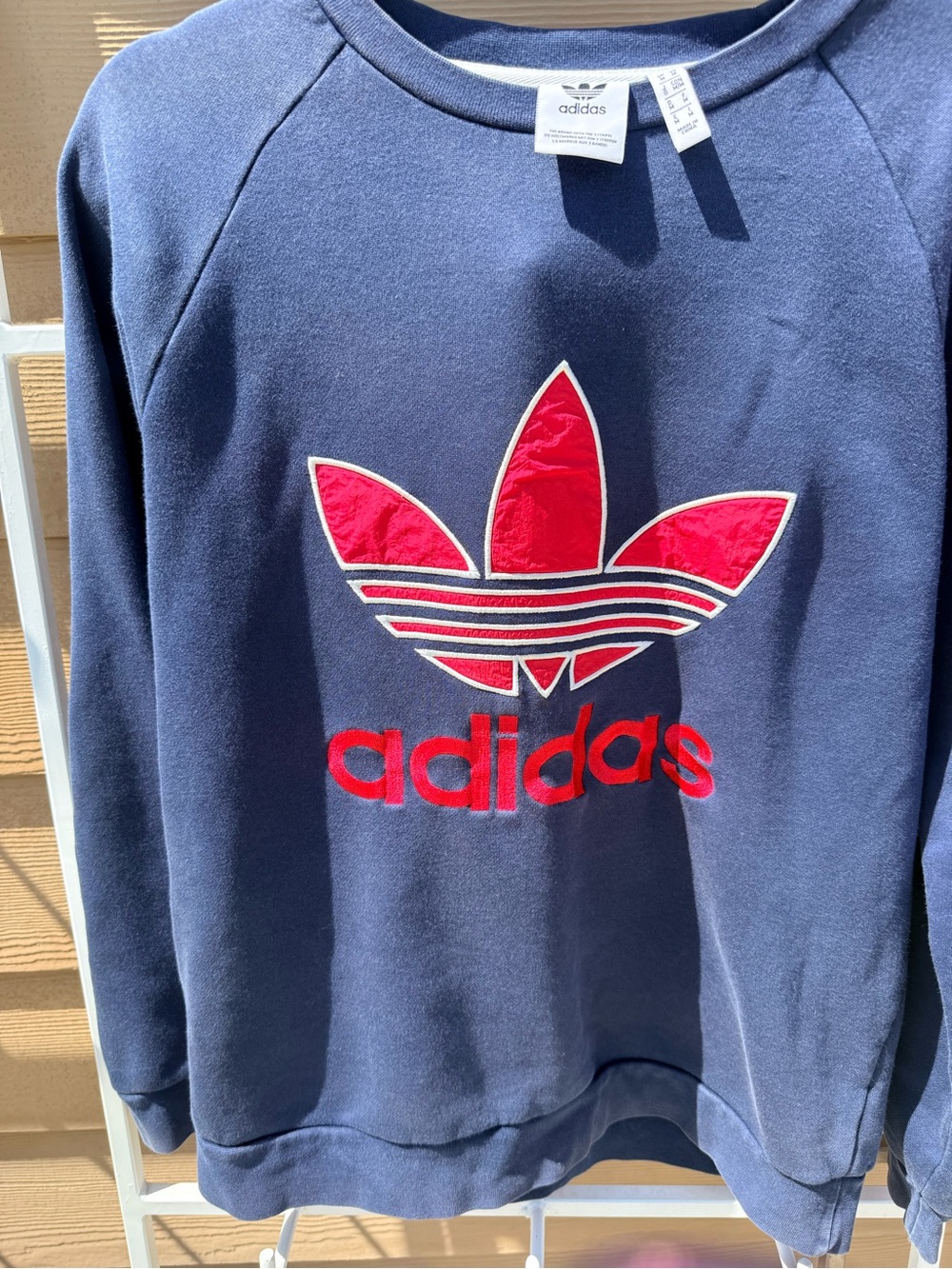 Vintage "Originals ADIDAS" embroidered crewneck sweatshirt with red Trefoil M